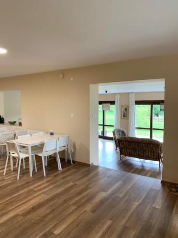 Walnut Tree House Bed and Breakfast Psiare Exteriör bild