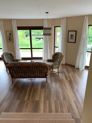 Walnut Tree House Bed and Breakfast Psiare Exteriör bild